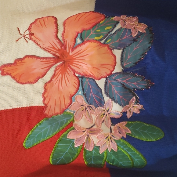 🌴Farm Rio Sweater👚 - Picture 3 of 6